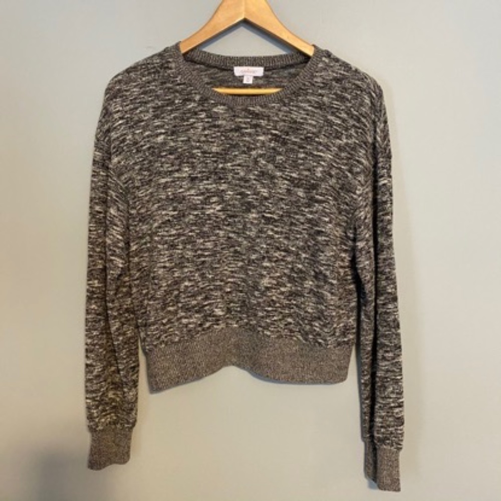 🎄COLSIE grey, black and white crop sweater